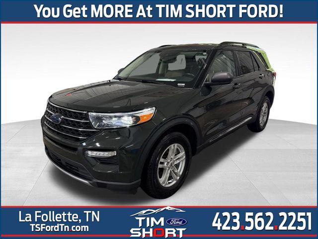 Photo of 2022 Green Metallic Ford Explorer