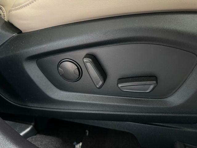 Photo of 2022 Green Metallic Ford Explorer