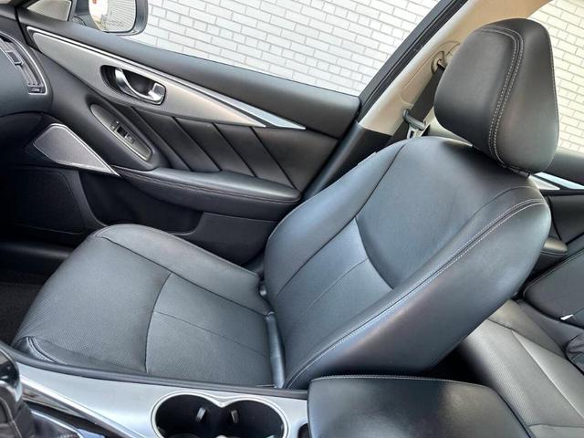Photo of 2021 Majestic White INFINITI Q50