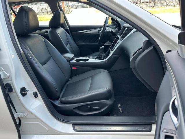 Photo of 2021 Majestic White INFINITI Q50
