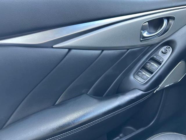 Photo of 2021 Majestic White INFINITI Q50