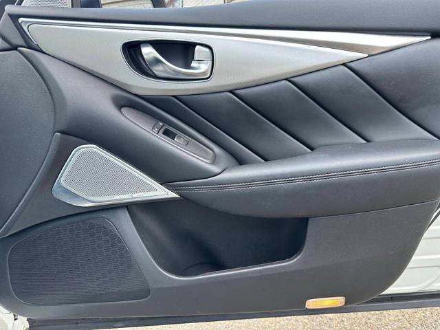 Photo of 2021 Majestic White INFINITI Q50