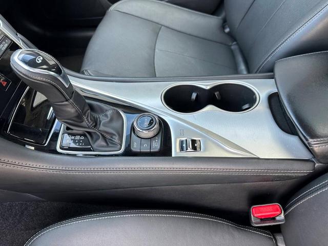 Photo of 2021 Majestic White INFINITI Q50