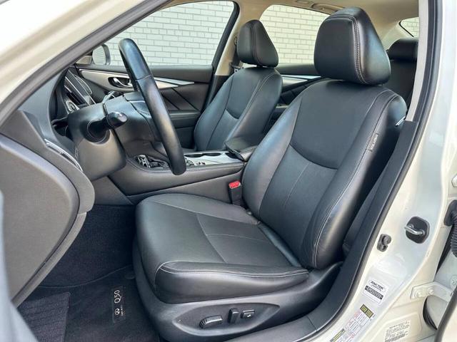 Photo of 2021 Majestic White INFINITI Q50