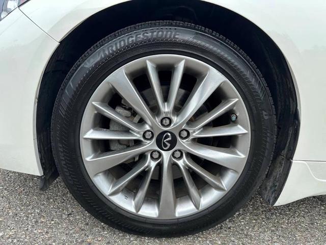 Photo of 2021 Majestic White INFINITI Q50