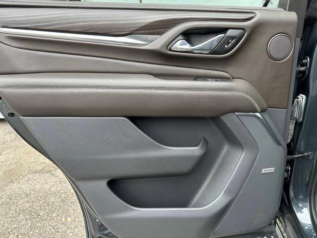 Photo of 2021 Hunter Metallic GMC Yukon