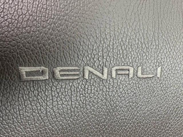 Photo of 2021 Hunter Metallic GMC Yukon