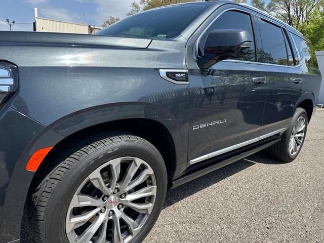 Photo of 2021 Hunter Metallic GMC Yukon