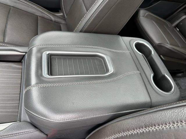 Photo of 2021 Hunter Metallic GMC Yukon