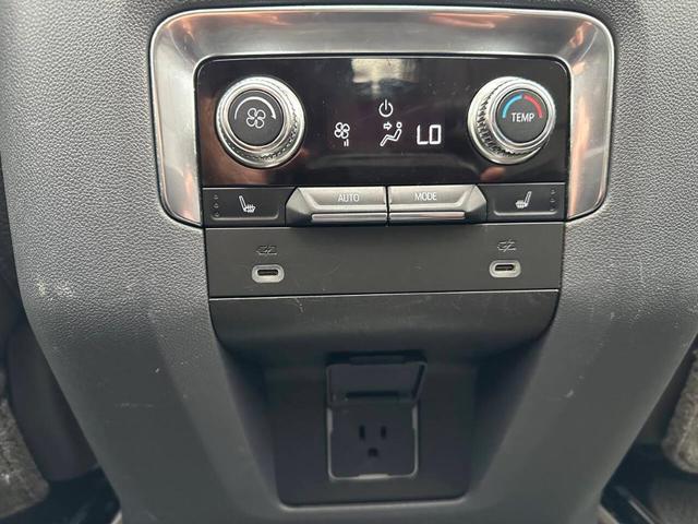 Photo of 2021 Hunter Metallic GMC Yukon