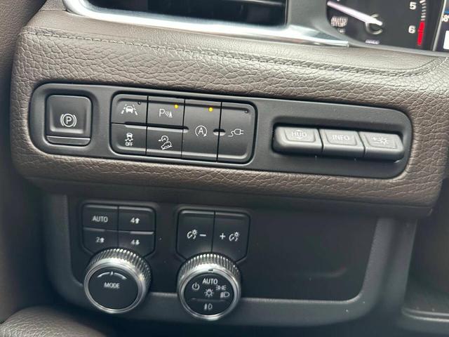 Photo of 2021 Hunter Metallic GMC Yukon