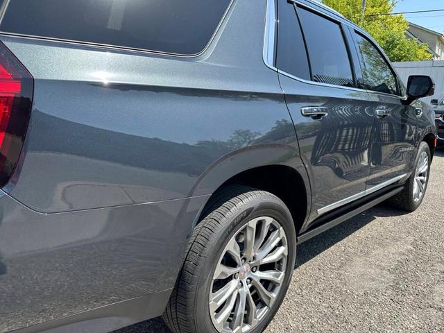 Photo of 2021 Hunter Metallic GMC Yukon