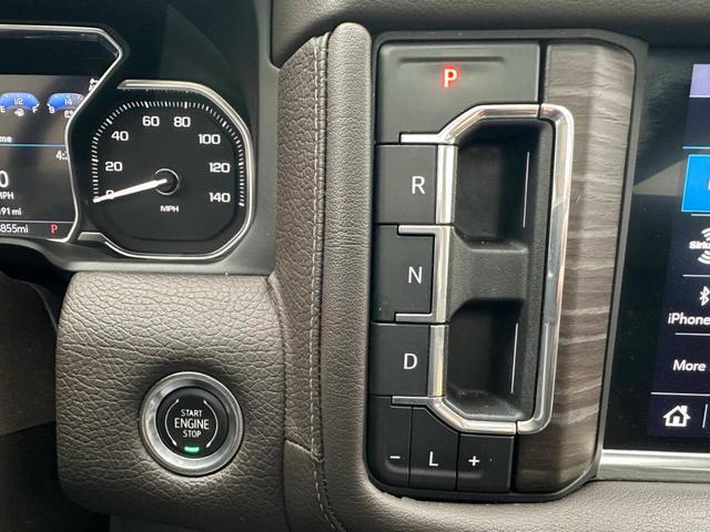 Photo of 2021 Hunter Metallic GMC Yukon