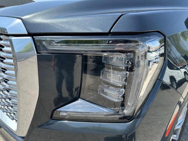 Photo of 2021 Hunter Metallic GMC Yukon