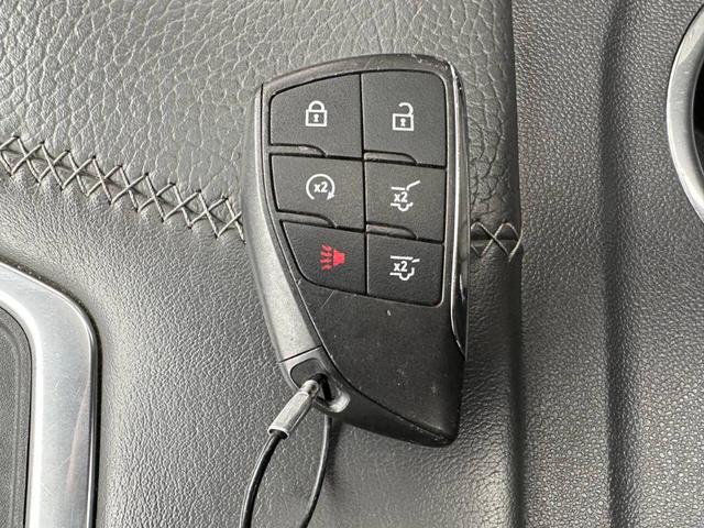Photo of 2021 Hunter Metallic GMC Yukon