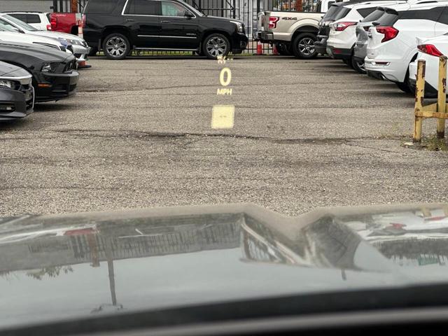 Photo of 2021 Hunter Metallic GMC Yukon