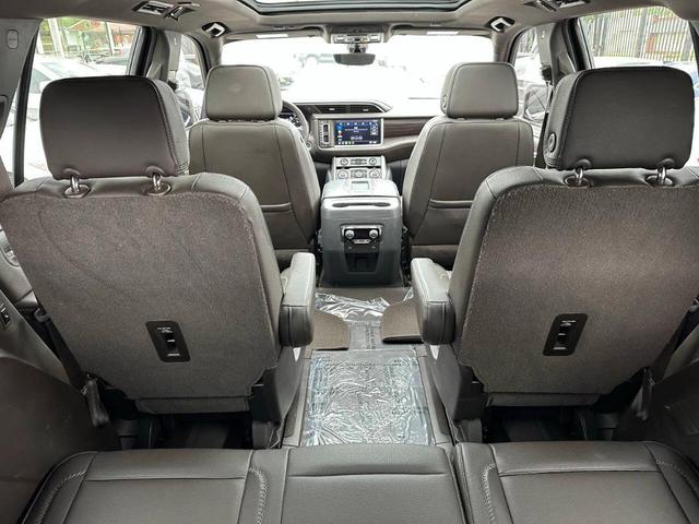Photo of 2021 Hunter Metallic GMC Yukon