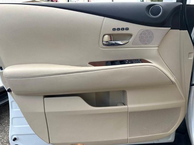 Photo of 2013 White Lexus RX 350