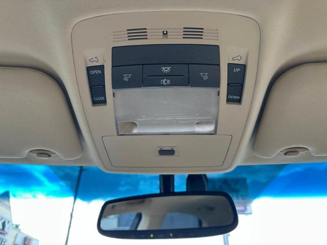 Photo of 2013 White Lexus RX 350