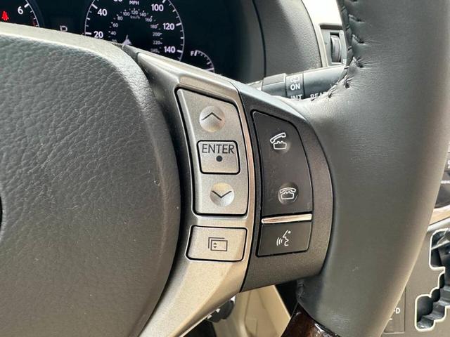 Photo of 2013 White Lexus RX 350