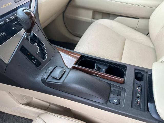 Photo of 2013 White Lexus RX 350