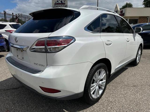 Photo of 2013 White Lexus RX 350
