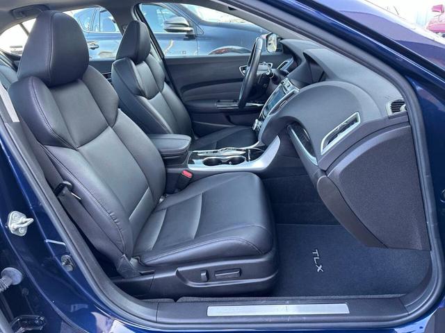 Photo of 2018 Blue Acura TLX