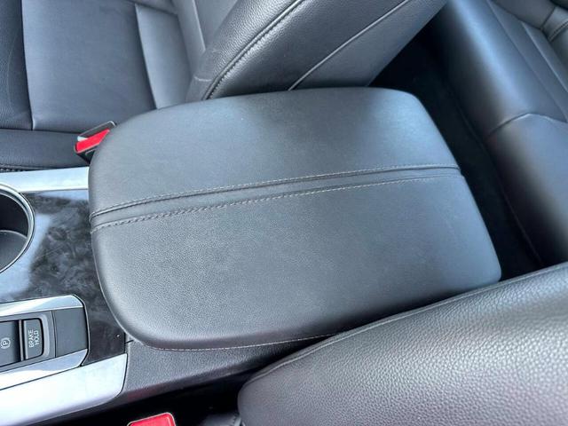 Photo of 2018 Blue Acura TLX