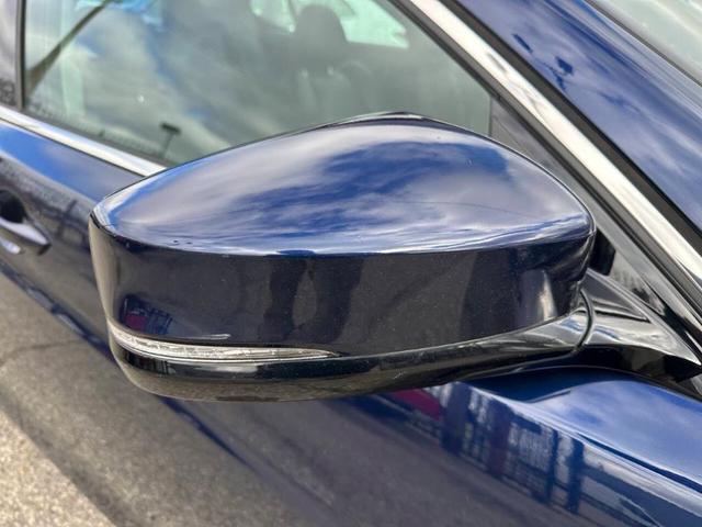 Photo of 2018 Blue Acura TLX