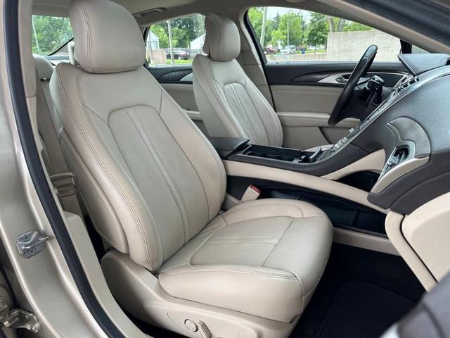 Photo of 2017 Gold Lincoln MKZ