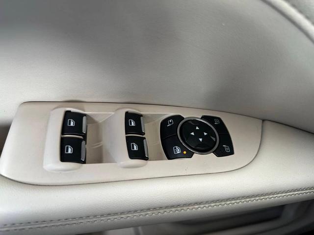 Photo of 2017 Gold Lincoln MKZ