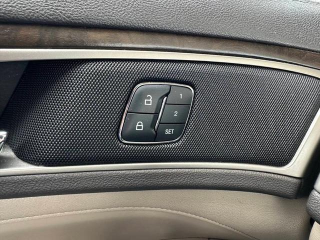 Photo of 2017 Gold Lincoln MKZ