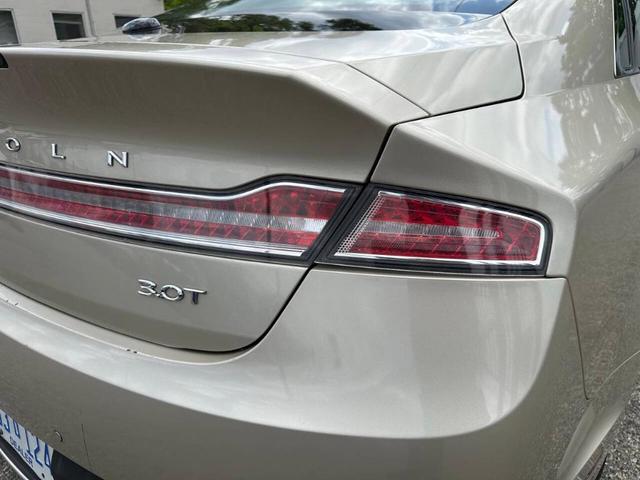 Photo of 2017 Gold Lincoln MKZ