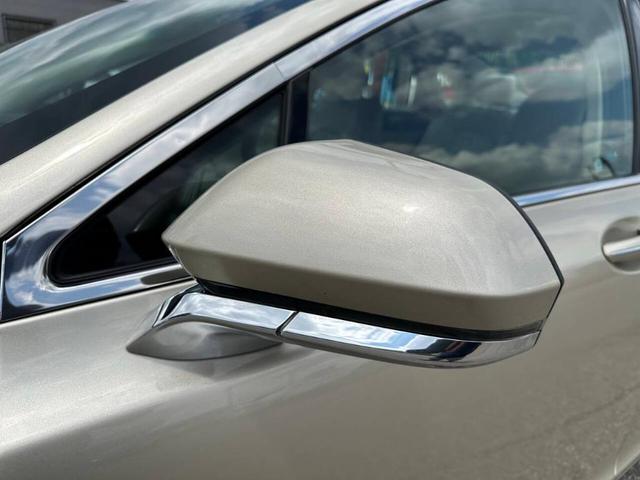 Photo of 2017 Gold Lincoln MKZ