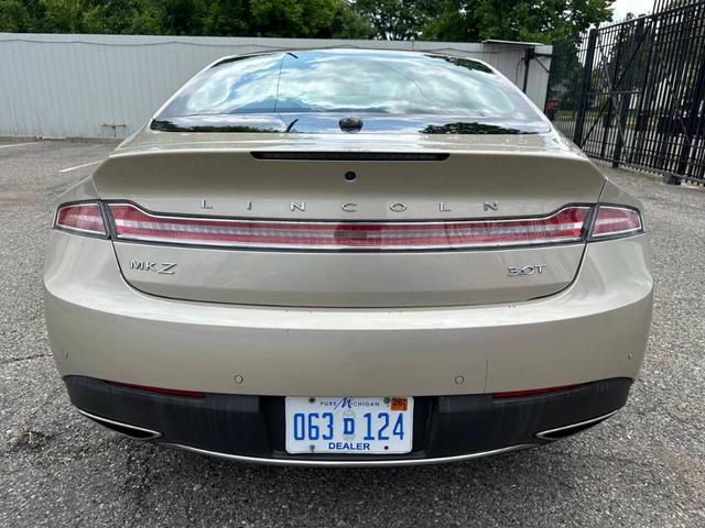 Photo of 2017 Gold Lincoln MKZ