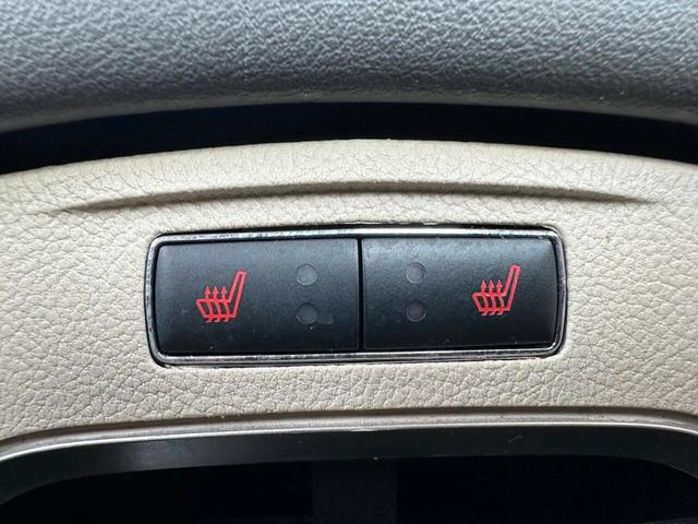 Photo of 2017 Gold Lincoln MKZ