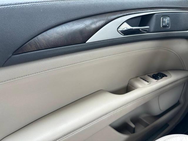 Photo of 2017 Gold Lincoln MKZ