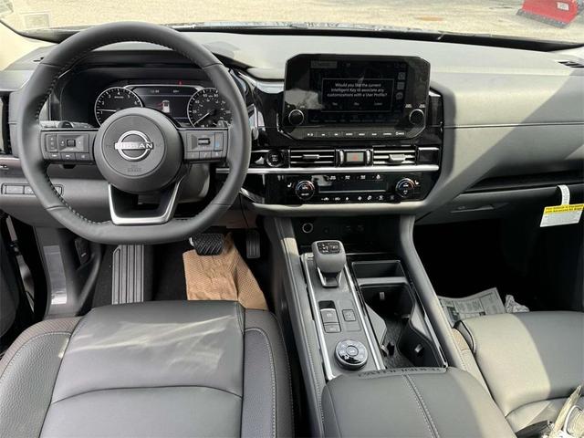 Photo of 2025 Black Nissan Pathfinder