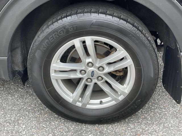 Photo of 2022 Agate Black Metallic Ford Explorer