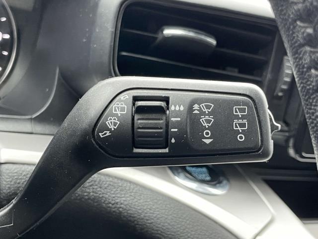 Photo of 2022 Agate Black Metallic Ford Explorer