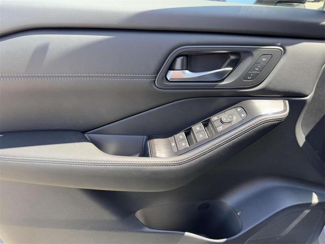 Photo of 2025 Boulder Gray Metallic Nissan Rogue