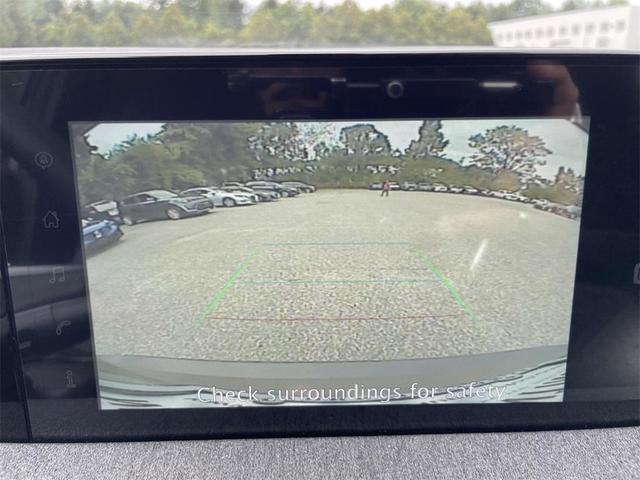 Photo of 2025 Canyon Bronze M Nissan Kicks