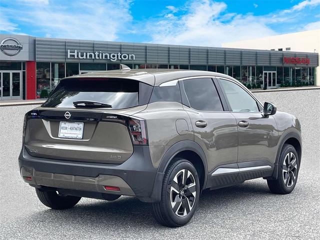 Photo of 2025 Canyon Bronze M Nissan Kicks