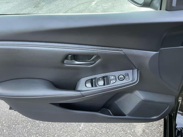 Photo of 2024 Black Nissan Sentra