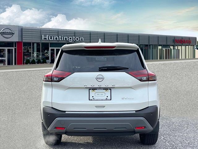Photo of 2023 White Nissan Rogue
