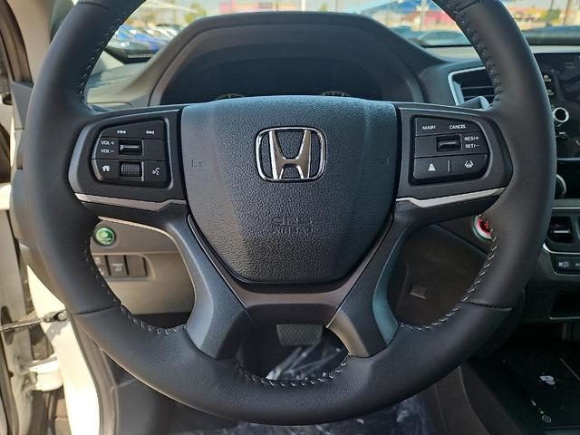 Photo of 2025 Platinum White Pearl Honda Ridgeline