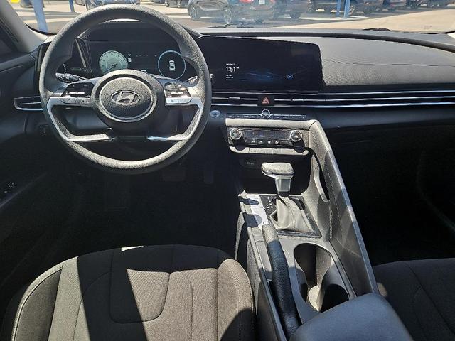 Photo of 2024 Amazon Gray Hyundai ELANTRA