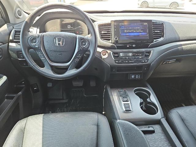 Photo of 2023 Black Honda Ridgeline