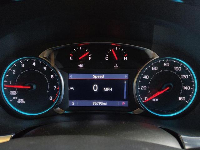 Photo of 2022 Silver Ice Metallic Chevrolet Traverse