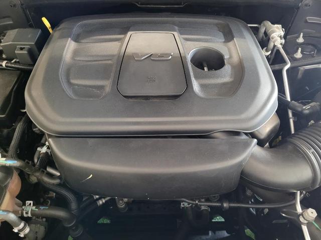 Photo of 2021 Diamond Black Crystal Pearlcoat Jeep Grand Cherokee